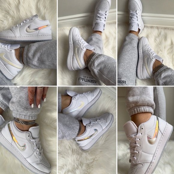 SOLD ***Nike Jordan’s Glitter Swoosh 🎁 NEW! name brand NIKE JORDAN - Picture 2 of 16